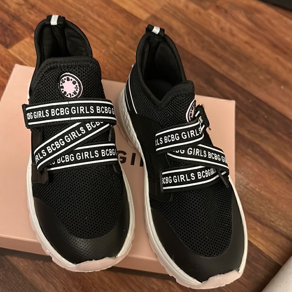 BRAND NEW BCBG SIZE 1